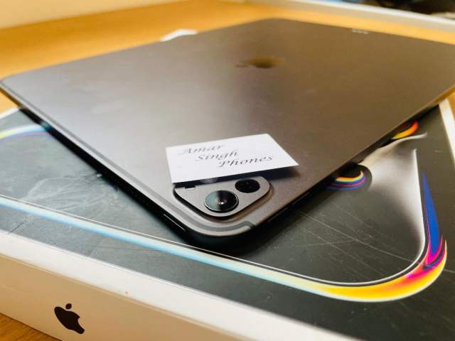13 Inch ipad Pro, M4 Chip, 256GB (329) | in Leicester