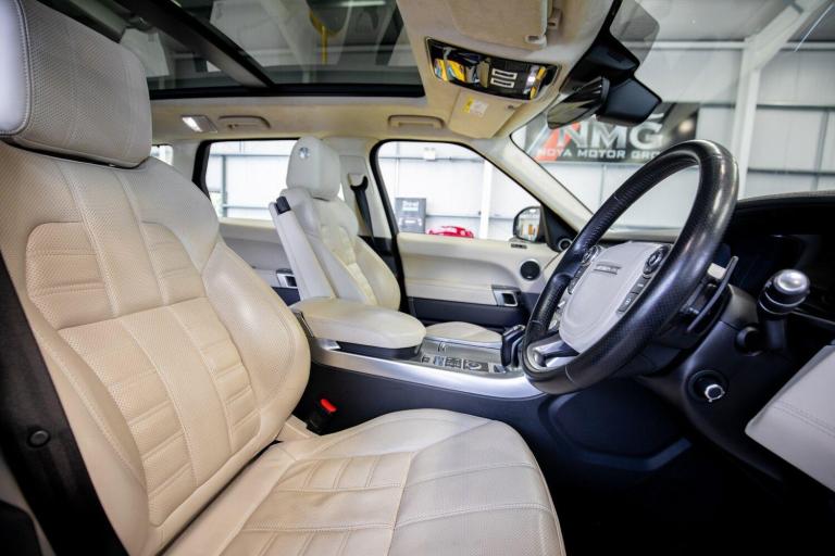 2017 Land Rover Range Rover Sport 5.0 V8 S/C Autobiography Dynamic 5dr Auto ESTATE PETROL Automatic