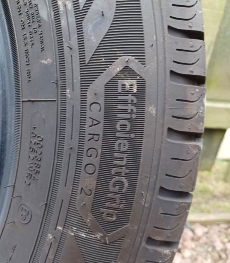 215/65R/16 GOODYEAR COMMERCIAL TYRE