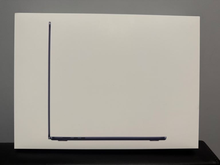 New Apple MacBook Air 15-inch (2025) M4 16GB 256SSD