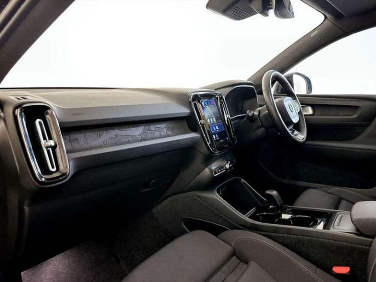 2022 Volvo XC40 Recharge 69kWh Core Auto 5dr Automatic SUV Electric Automatic