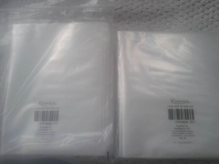 image for 92 X SELF SEAL CLEAR THICK POLY BAGS
