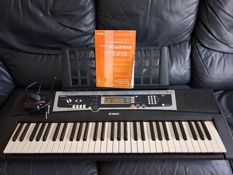 Yamaha YPT-210 61-key portable electronic keyboard