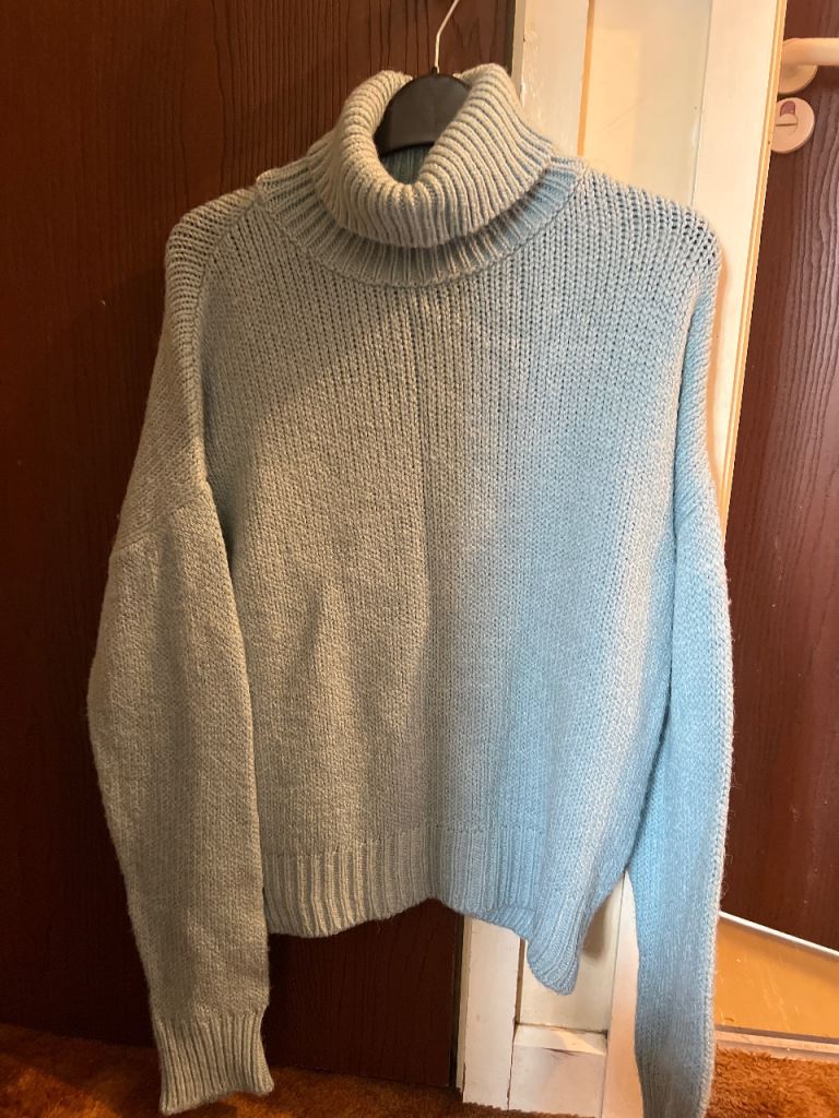 Light Blue Roll Neck Jumper – Good Condition