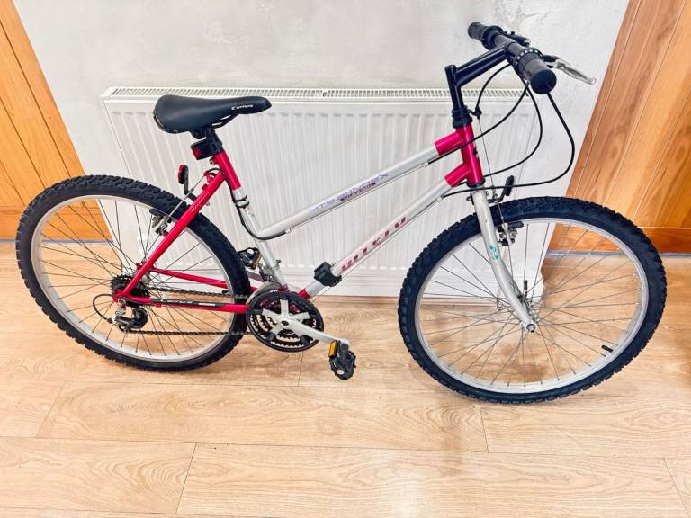 26” Carerra mission mountain bike in good condition All fully working 