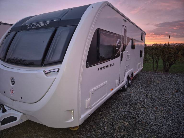 2021 Swift Freestyle FB twin axle, 6 berth