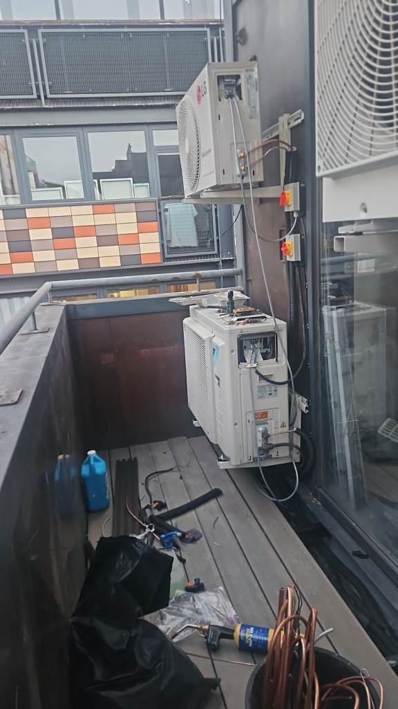 Air conditioning engineer