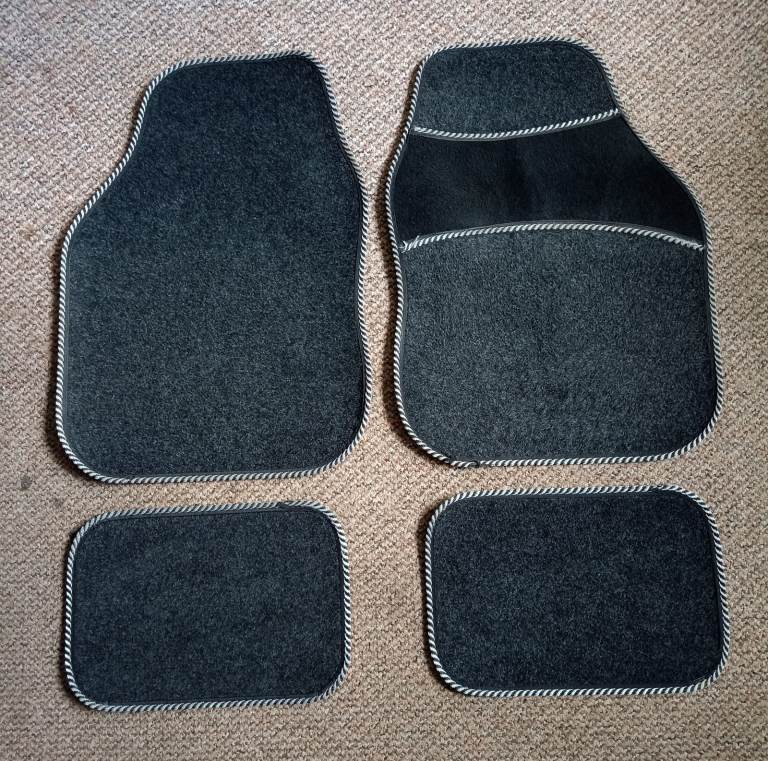 Car mats (set of 4)