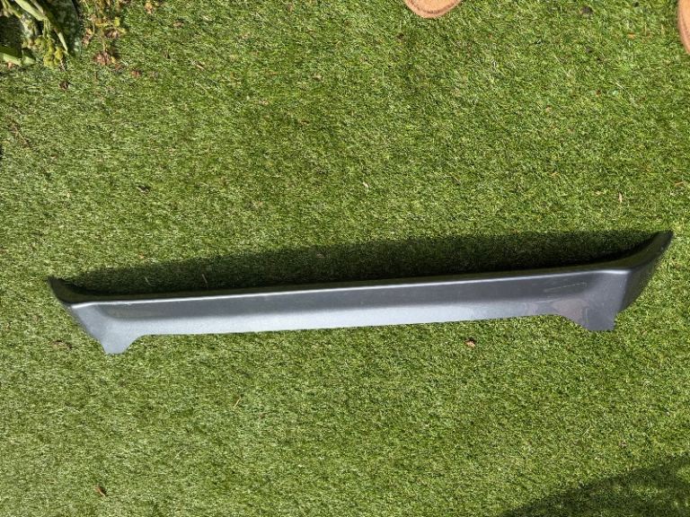 Grey Honda civic 2006 type s spoiler