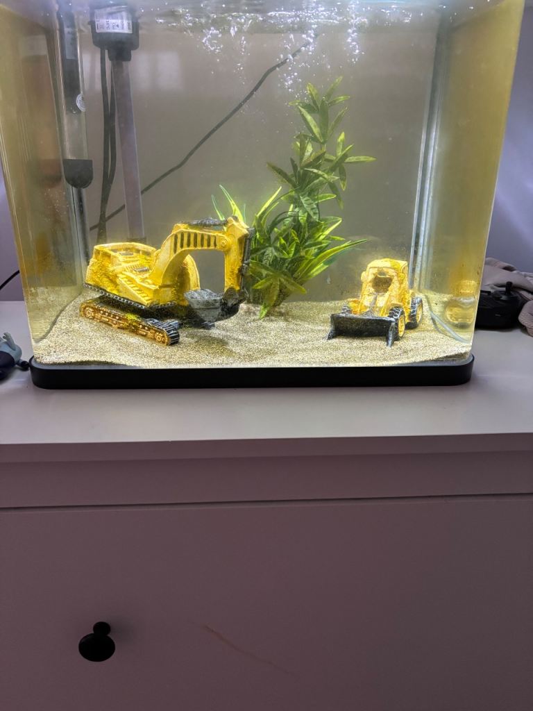Fish Tank 30 litre (cold water  or tropical fish)