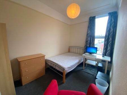 Double room | Available NOW | Near city centre