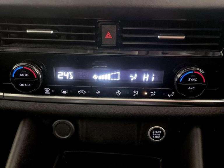 2022 Nissan Qashqai 1.3 DIG-T MHEV N-Connecta Euro 6 (s/s) 5dr Manual SUV Hybrid Manual