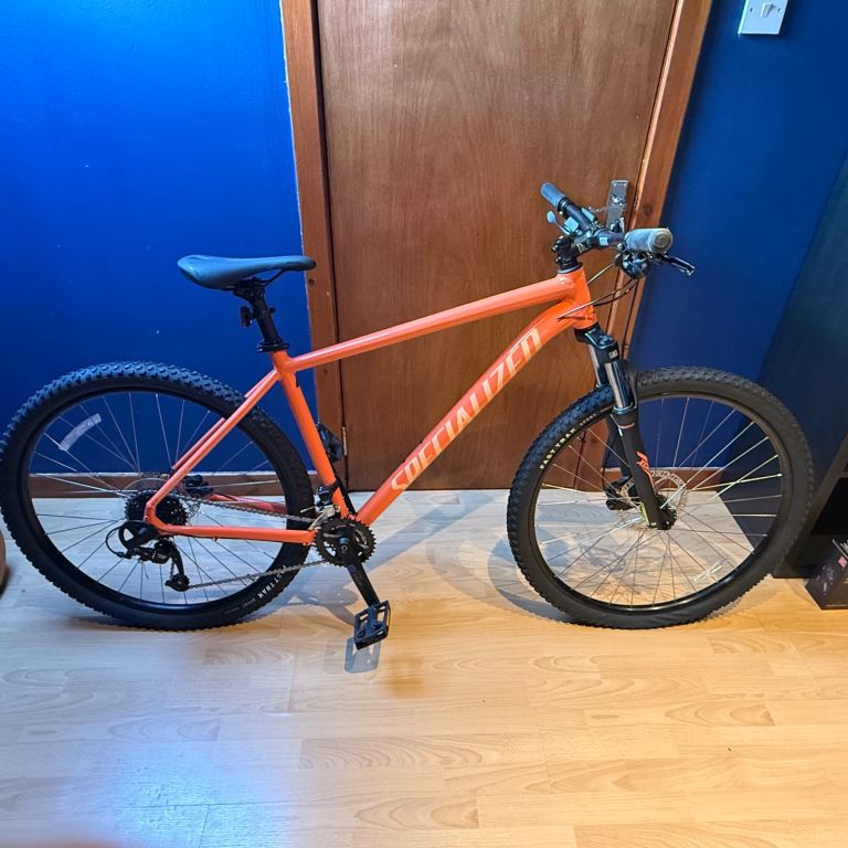 2023 Specialized Rockhopper Sport 29" hardtail mountain bike. 