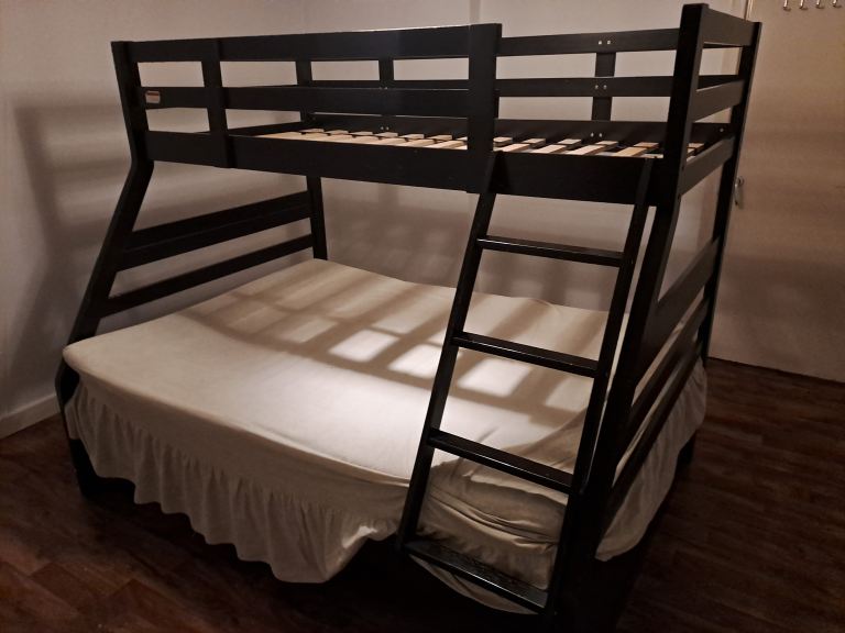Bunk bed trio sleeper