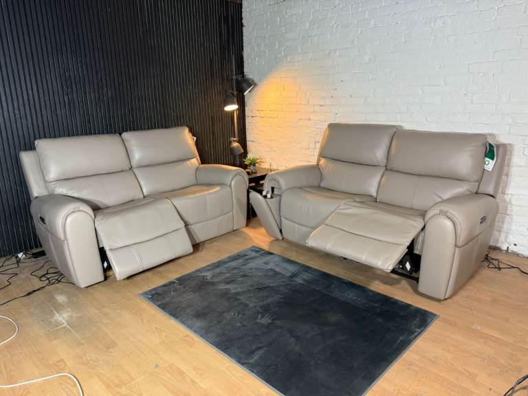 Oak Furnitureland EZRA Modular 2 + 2 Seater Electric Recliner Sofa Set — RRP £5,000