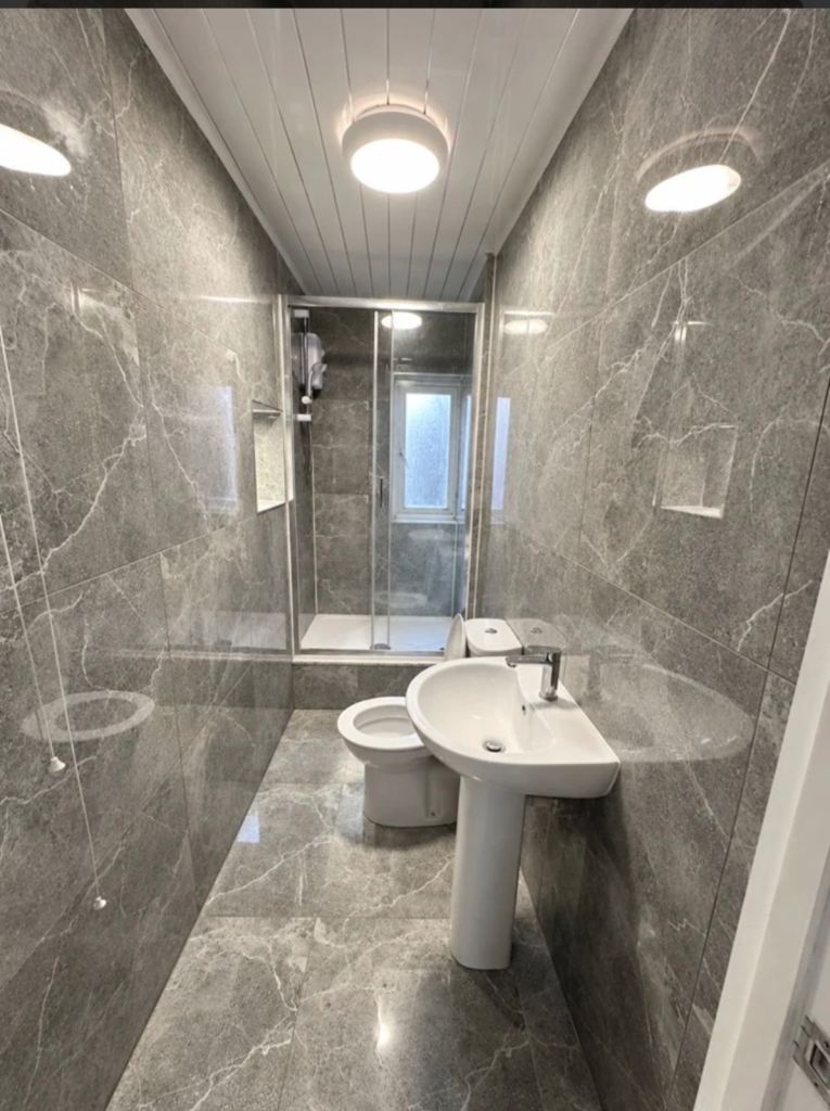 Brand new 1 bed flat in golden triangle 