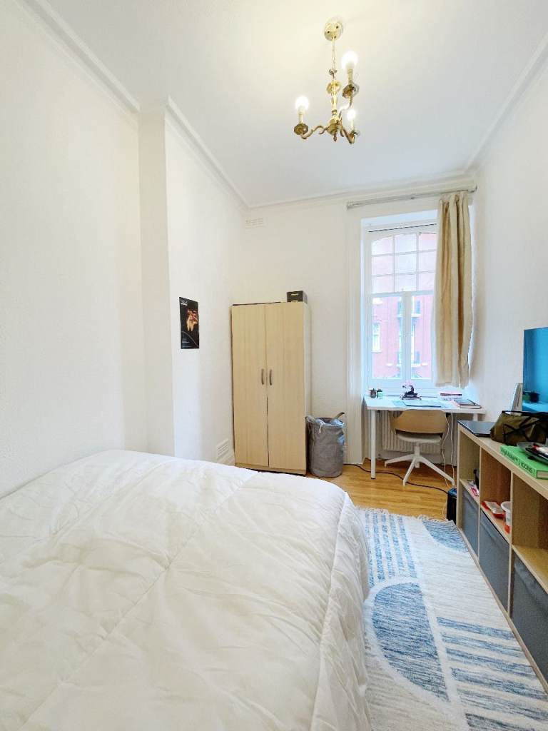 🏡 DOUBLE ROOM AVAILABLE IN DALSTON — BILLS INCLUDED ✅