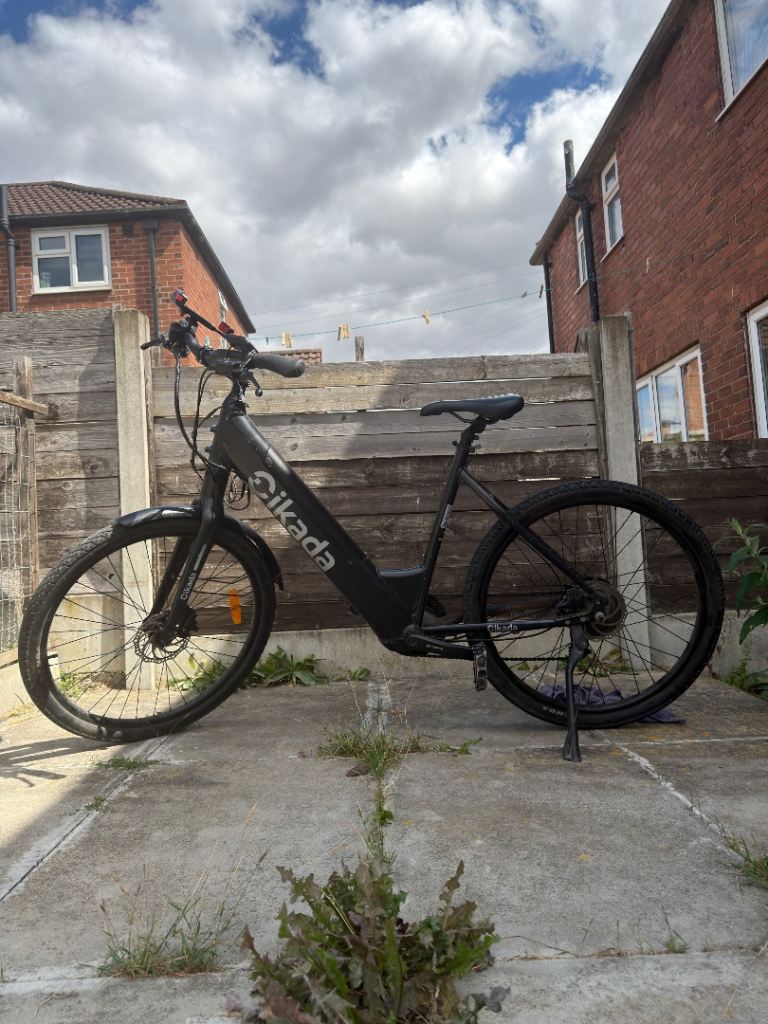 Cikada City E Bike+2 Batteries (RRP £1600+)