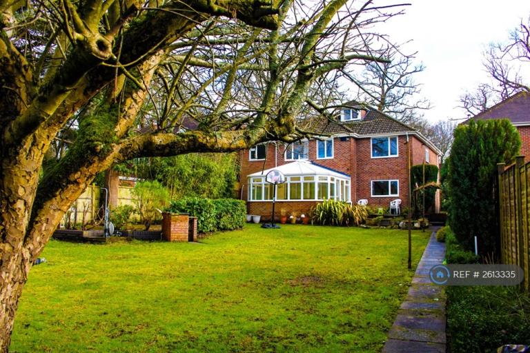 6 bedroom house in Oakwood Road, Southampton, SO53 (6 bed) (#2613335)