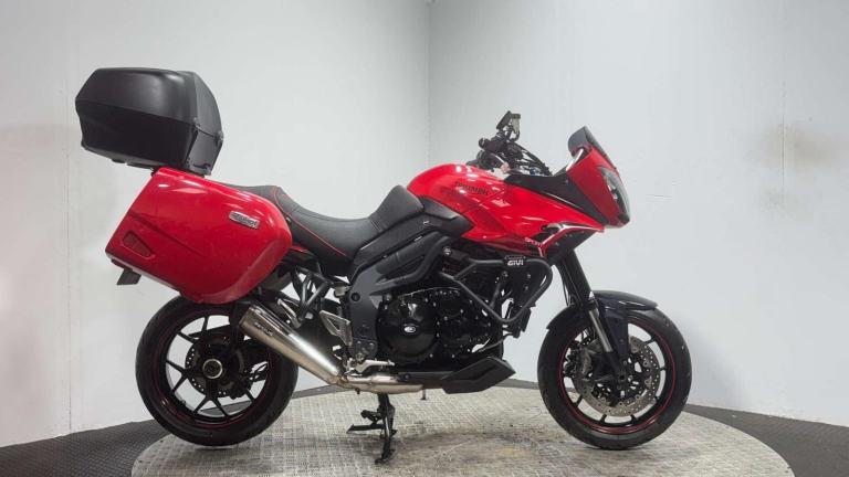 Triumph Tiger 2013 48K FULL LUGGAGE NEW MOT SERVICED READY TO EXPLORER 1050CC