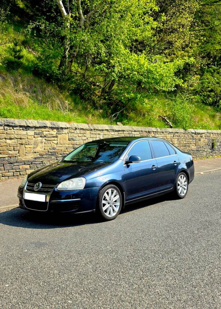Volkswagen, JETTA, Saloon, 2010, Semi-Auto, 1598 (cc), 4 doors