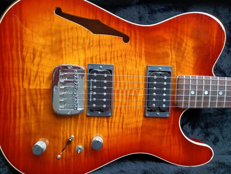 2002 G&L Asat Deluxe USA Semi Hollow, flame maple & birdseye