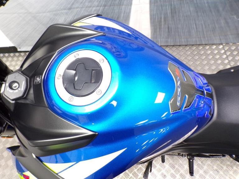 2020 SUZUKI GSX-S750 WITH ONLY 3844 MILES FROM NEW