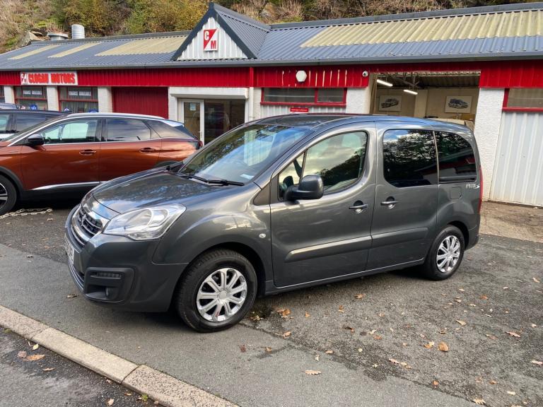 2018 Peugeot Horizon Wheelchair Access Vehicle Bus Taxi WAV Mobility Disabled Car Mpv Estate suv ...