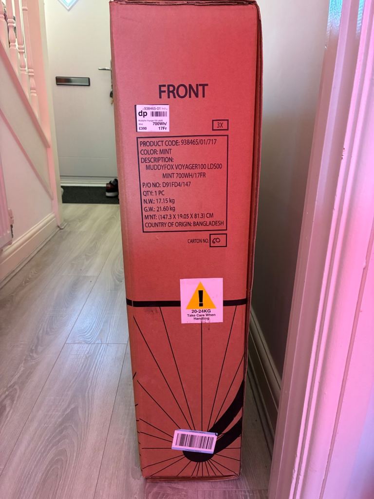 Muddyfox Voyager100 Ladies Bike. Mint (colour) 700Wh/17Fr. New in box