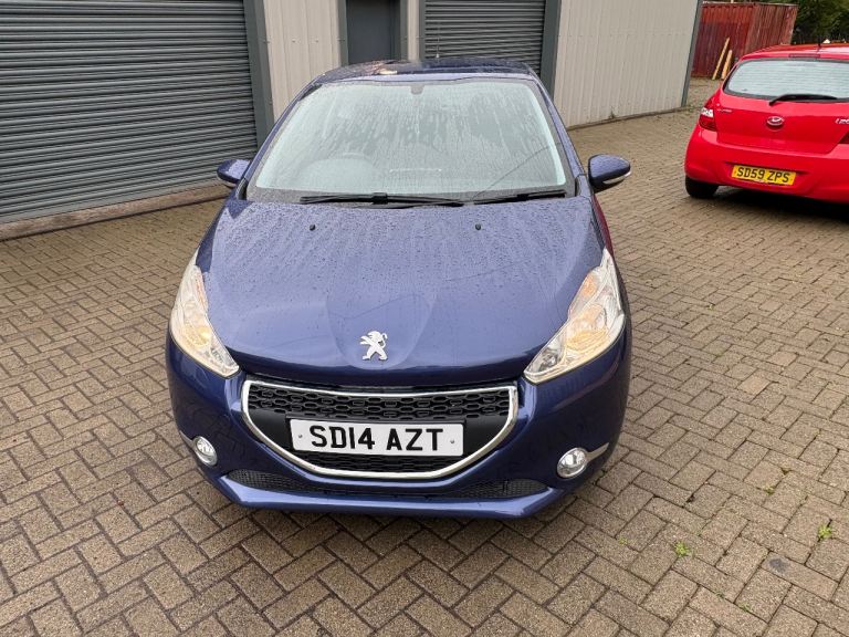 Peugeot, 208, Hatchback, 2014, Manual, 999 (cc), 3 doors