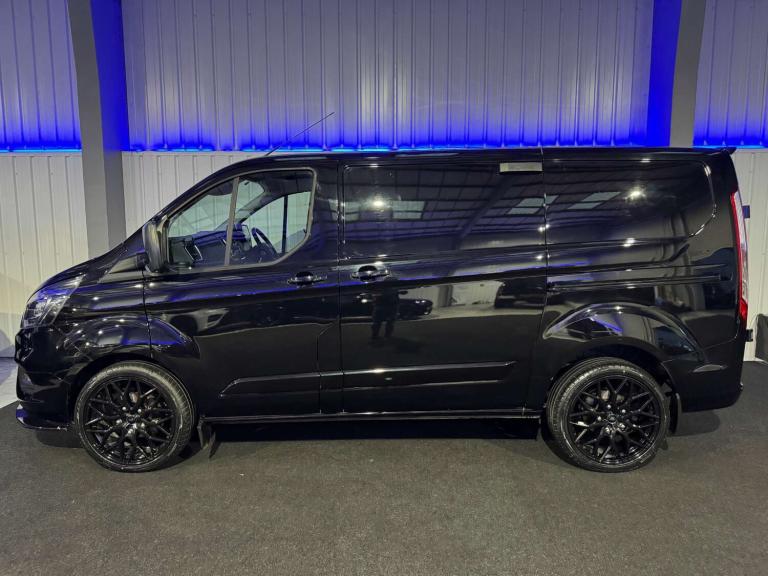 2022 Ford Transit Custom 2.0 Transit Custom 300 Limited EcoBlue 5dr Panel Van Diesel Manual