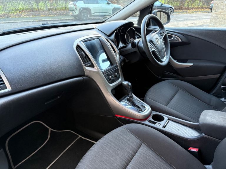 Vauxhall, ASTRA, AUTOMATIC, 2010, 1 Year MOT