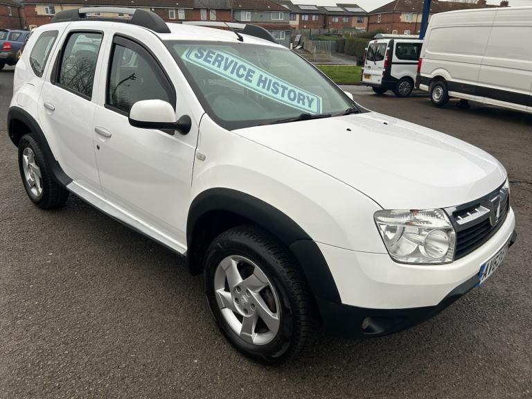 2013 Dacia Duster 1.5dCi Laureate 4x4, Service History