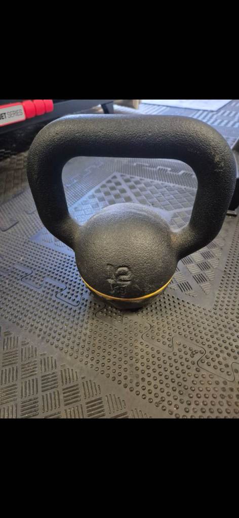 12kg Black Kettlebell – Good Condition