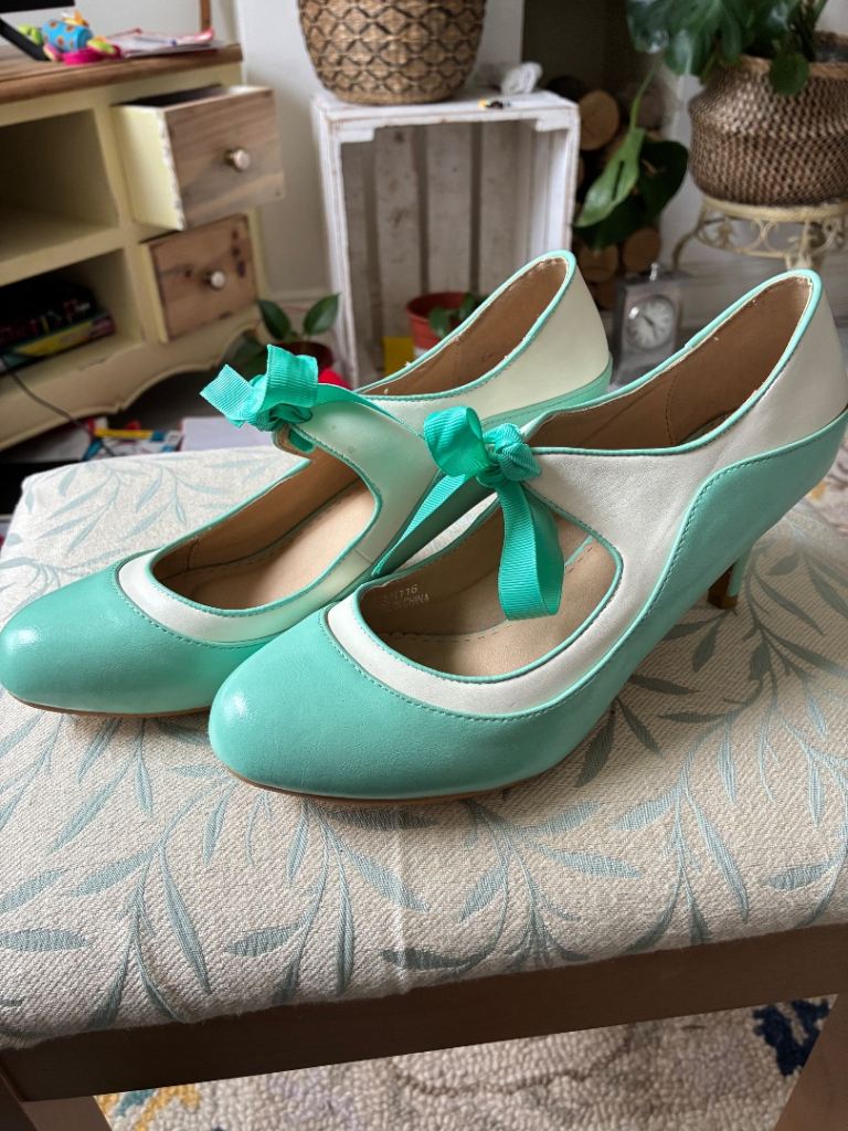 New Mint Green & White Heels with Bow Detail