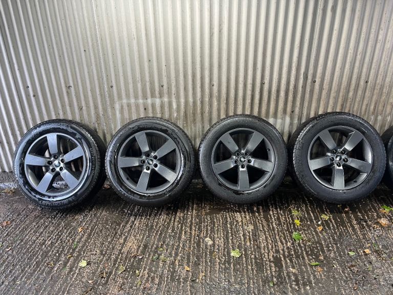 Genuine 20” Land Rover Defender alloy wheels - 5x120