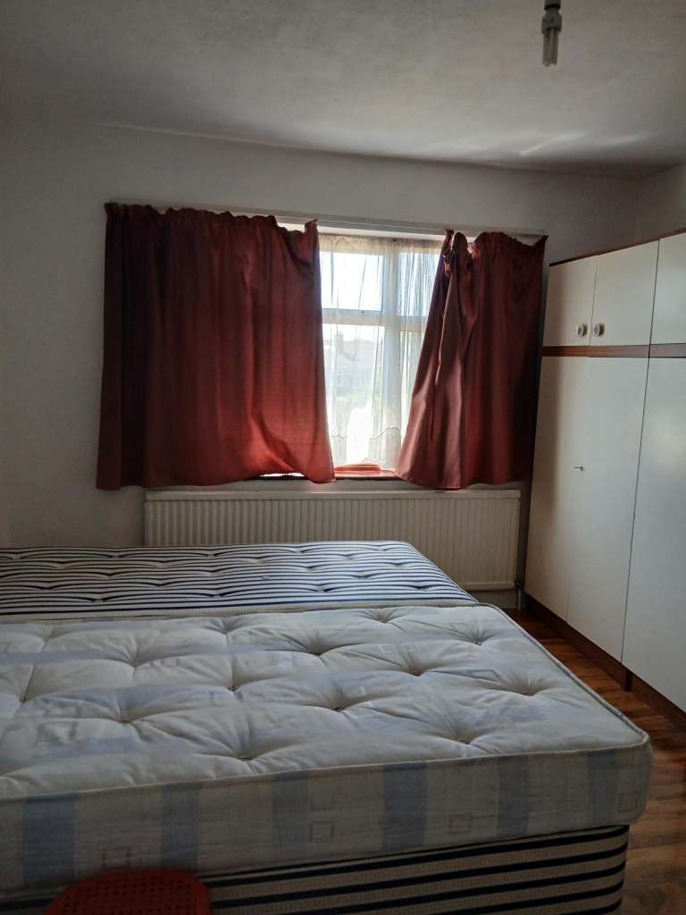 1 bedroom flat in HA29SW