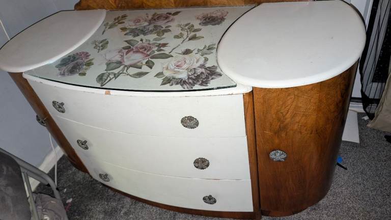 Vintage dressing table/vanity 