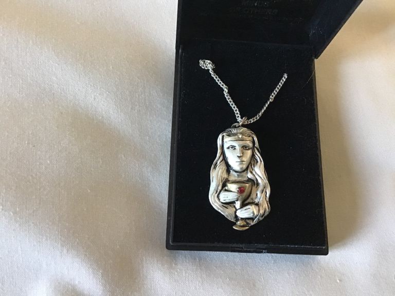 Galraedia Chalice of Chia pendant with necklace £10 