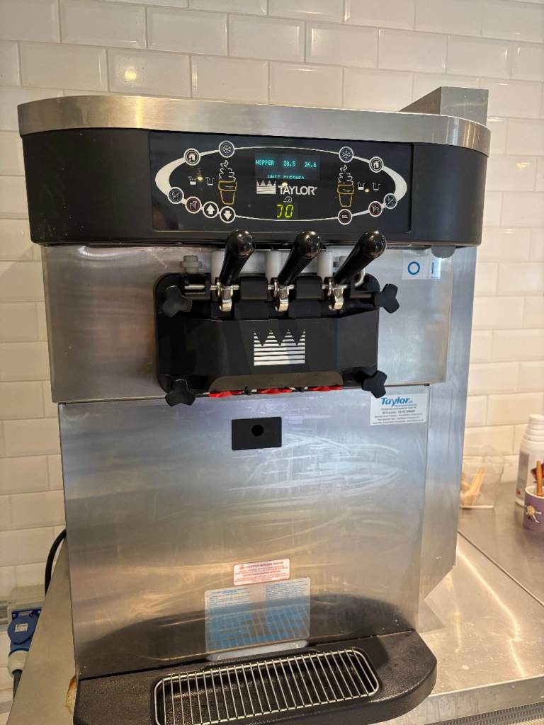 Taylor C723 Twin Gravity Counter Top Soft Serve Ice Cream Machine