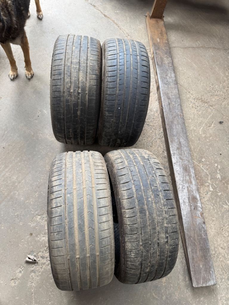 4 x 225x40x18 225/40/18 225 40 18 part worn 