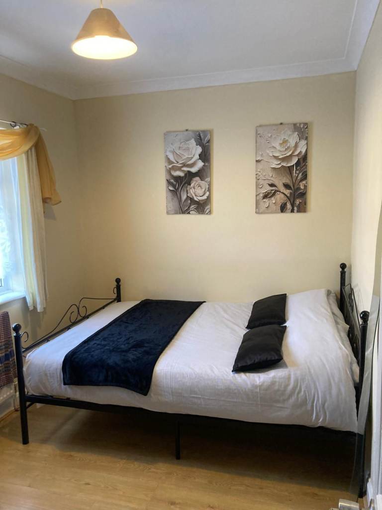 Spacious Double Room – Bills Included – East Ham E6 – £750