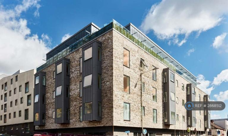 2 bedroom flat in Greyfriars Road, Norwich, NR1 (2 bed) (#2868512)