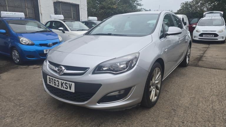 2013 Vauxhall Astra 1.7 CDTi 16V ecoFLEX 130 SRi 5dr [Start Stop] HATCHBACK Diesel Manual