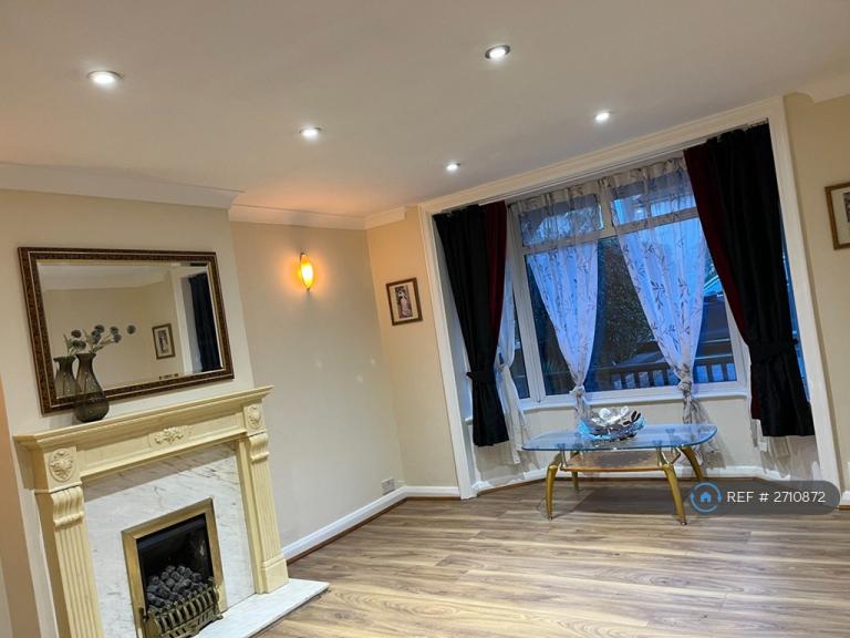 3 bedroom house in Appleton Road, London, SE9 (3 bed) (#2710872)