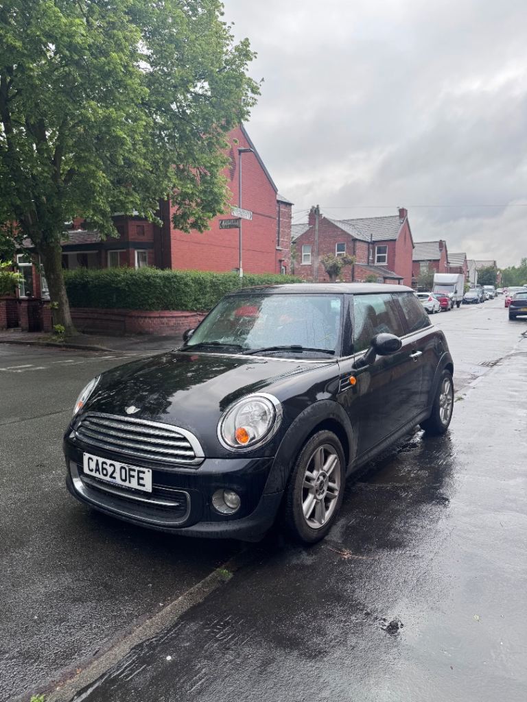 2013 Mini Hatchback 1.6 Cooper – £1,295