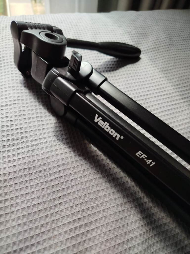 Velbon EF-41 Camera Tripod – Good Condition