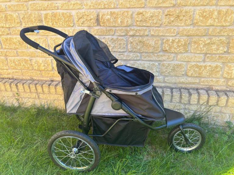 Pet stroller - pushchair / buggy by Paw Hut - foldable