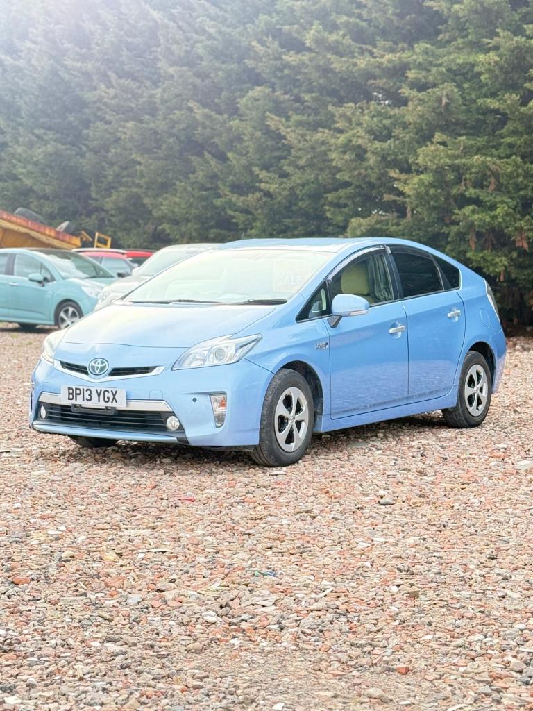 2013 Toyota Prius G Hatchback Hybrid Electric Automatic