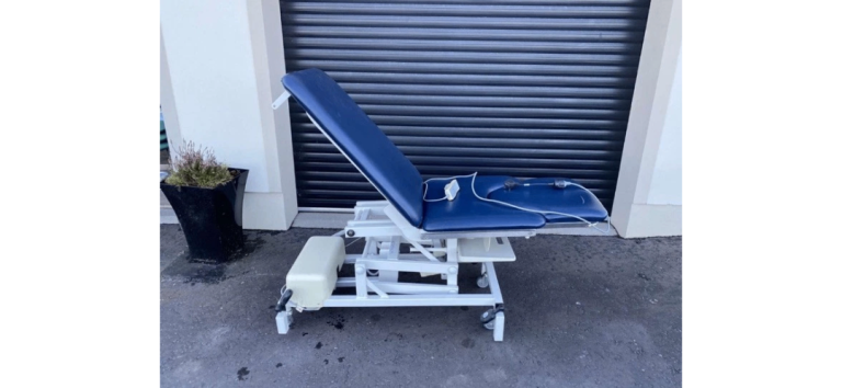 Huntleigh Akron Arjo A9822/3/3HS Electric Medical Couch Gynochological Chair 